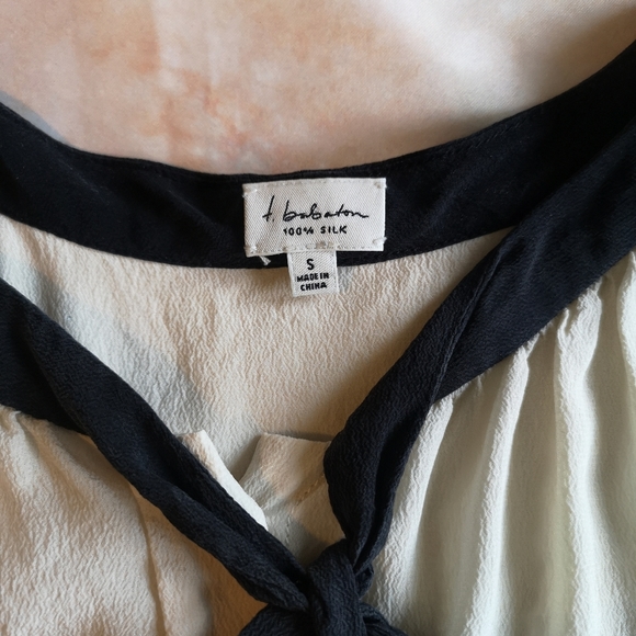 Babaton Aritzia silk blouse - Picture 4 of 7